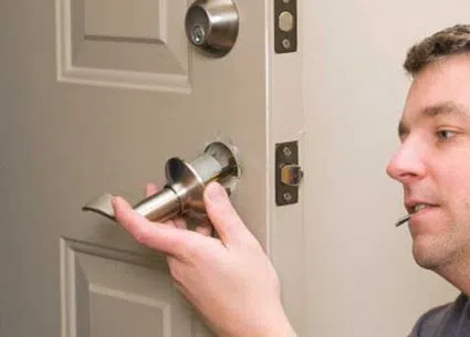 Gold Locksmith Store Redmond, WA 425-749-3700 Gold Locksmith Store Redmond, WA 425-749-3700 - install-new-locks